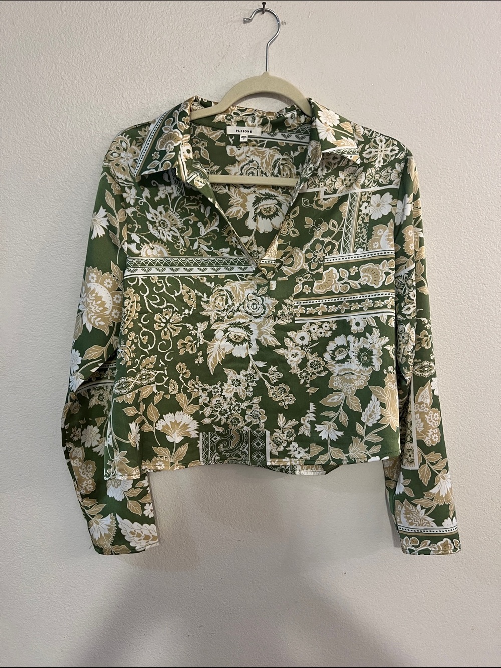 Pleione Olive Green Floral Button-Down Crop Shirt